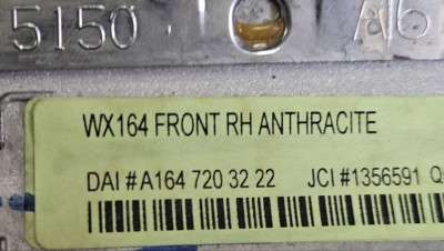 Накладка декоративная (молдинг) передней правой двери Mercedes ML W164 (2005-2011)