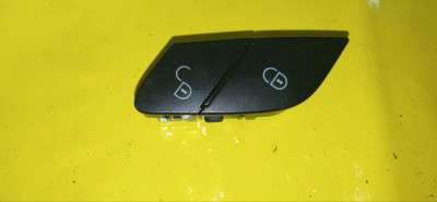 Кнопка центрального замка Mercedes ML W164 (2005-2011)