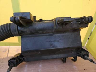 Корпус повітряного фільтра Ford Transit MK7 (V347 / V348; 2006—2013