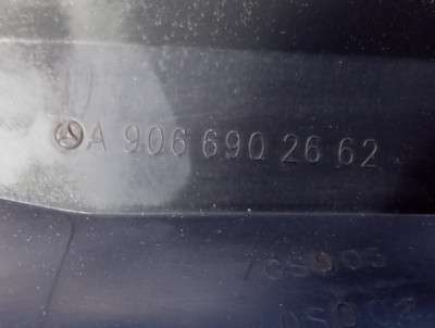 Накладка декоративна (молдинг) переднього правого крила Mercedes-Benz Sprinter W 906 (2006-2014) дорестайл
