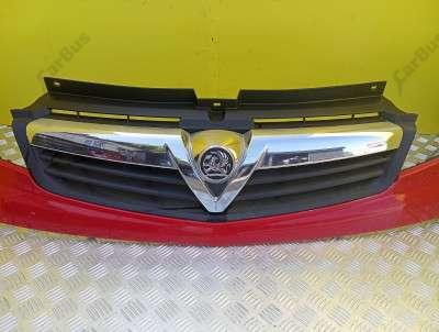Накладка бампера переднього центральна Renault Trafic II, Opel Vivaro II, Nissan Primastar II (2006-2014) рестайл