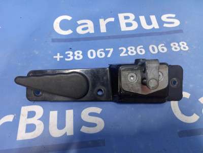 Кронштейн (тримач) ручки дверей Renault Trafic II, Opel Vivaro II, Nissan Primastar II (2006-2014) рестайл