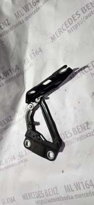 Петля капота ліва Mercedes ML W164 (2005-2011)
