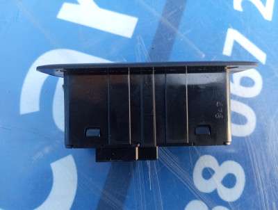 Кнопка відкриття багажника BMW 5 G30 (2016-2023)
