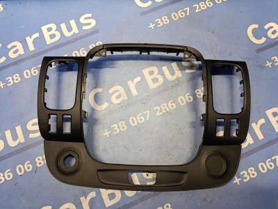 Декоративна накладка на торпедо Renault Trafic III, Opel Vivaro III (2014-2020)