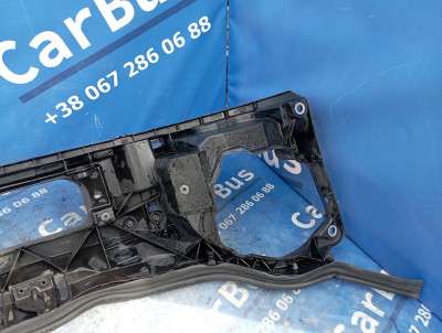 Панель передня (телевізор) Renault Trafic II, Opel Vivaro II, Nissan Primastar II (2006-2014) рестайл