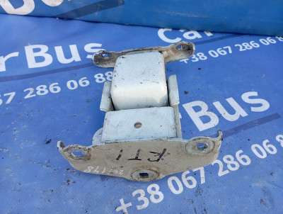 Петля двери распашной Renault Trafic II, Opel Vivaro II, Nissan Primastar II (2006-2014) рестайл