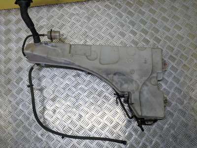 Бачок омивача (омивач скла, фар) BMW X5 E70 (2007-2010) дорестайл