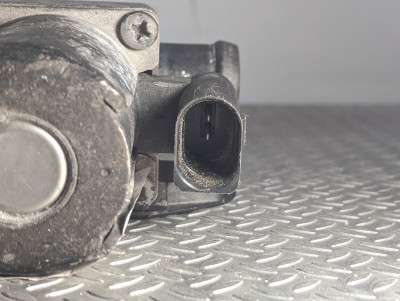 Кран (клапан) пічки Volkswagen Touareg (2003-2006) дорестайл