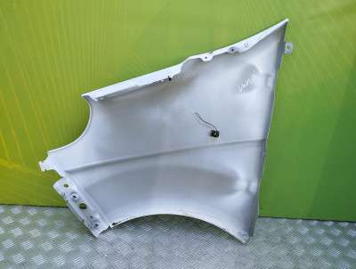 Крило переднє праве Renault Trafic II, Opel Vivaro II, Nissan Primastar II (2006-2014) рестайл