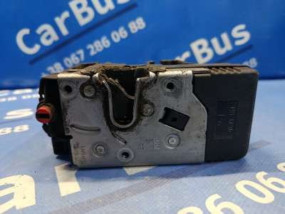 Замок дверей зсувної правої Renault Trafic II, Opel Vivaro II, Nissan Primastar II (2006-2014) рестайл
