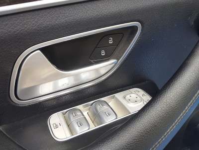 Обшивка (карта) двері передньої лівої Mercedes GLE V167 (2018-2025)