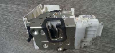Замок дверей задньої правої Mercedes ML W164 (2005-2011)