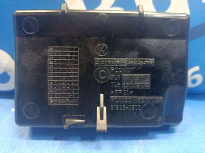 Попільничка передня Volkswagen Touareg (2003-2006) дорестайл