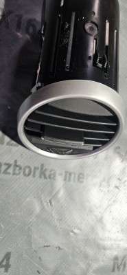 Дефлектор обдування салону центральний Mercedes ML W164 (2005-2011)