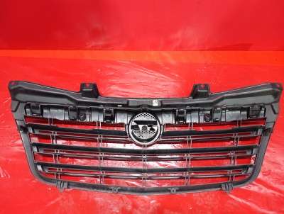 Решітка радіатора RENAULT MASTER III