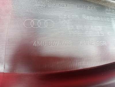 Накладка декоративна (молдинг) задніх лівих дверей Audi Q7 4M(2015-2020)