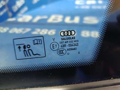 Скло кватирки двері задньої лівої Audi Q7 4M(2015-2020)