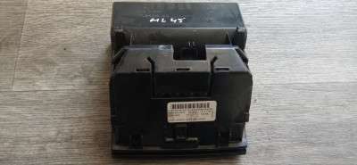 Попільничка передня Mercedes ML W164 (2005-2011)