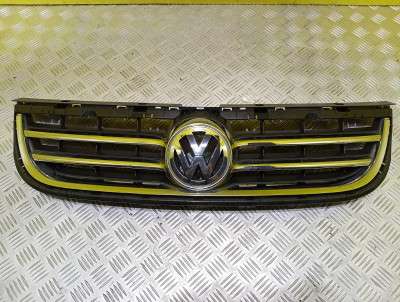 Решітка радіатора Volkswagen Touareg (2007-2010) рестайл