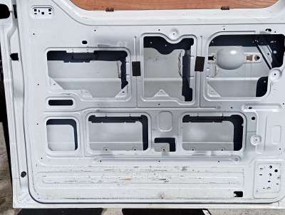 Дверь сдвижная левая RENAULT MASTER III