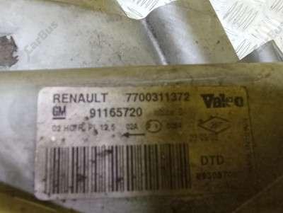 Фара передня права Renault Trafic II, Opel Vivaro II, Nissan Primastar II (2001-2006) дорестайл