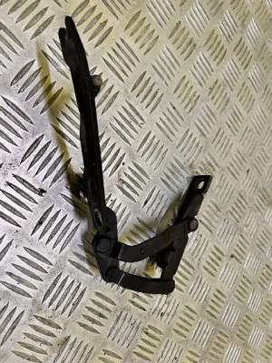 Петля капота ліва BMW X5 E53 (2003-2006) рестайл