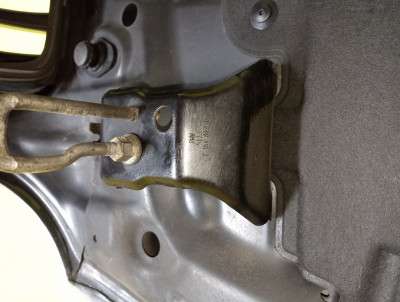 Петля капота права BMW X5 E70 (2010-2013) рестайл