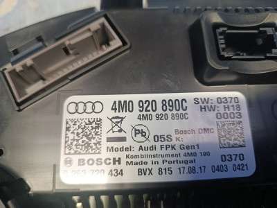 Панель приладів (щиток приладів) Audi Q7 4M(2015-2020)