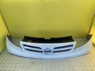 Накладка бампера переднього центральна Renault Trafic II, Opel Vivaro II, Nissan Primastar II (2006-2014) рестайл