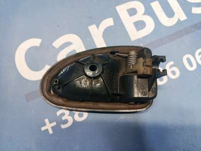 Ручка дверей внутрішня ліва сторона Renault Trafic II, Opel Vivaro II, Nissan Primastar II (2006-2014) рестайл