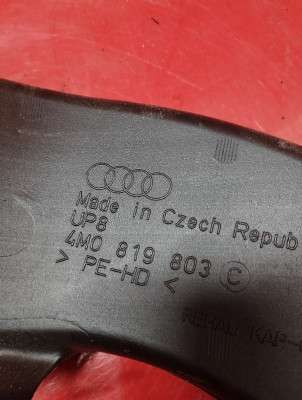 Повітропровід обігрівача (патрубки від пічки по салону) Audi Q7 4M(2015-2020)