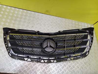 Решетка радиатора Mercedes-Benz Sprinter W 906 (2014-2018) рестайл