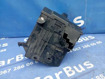 Короб монтажний для запобіжників Renault Trafic II, Opel Vivaro II, Nissan Primastar II (2006-2014) рестайл