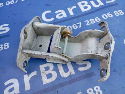 Петля двері розпашной Renault Trafic II, Opel Vivaro II, Nissan Primastar II (2006-2014) рестайл