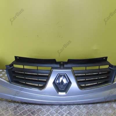 Накладка бампера переднього центральна Renault Trafic II, Opel Vivaro II, Nissan Primastar II (2006-2014) рестайл