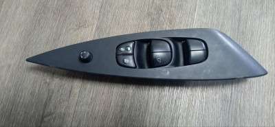 Блок керування склопідйомниками Nissan LEAF I 2010-2017