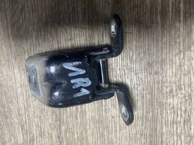 Петля Nissan Rogue 2014-2020