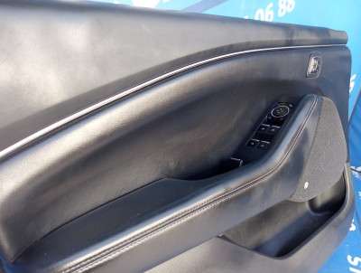 Обшивка (карта) двері передньої лівої Ford Mustang Mach-E  Select Premium  ( 2019 - 2026 )