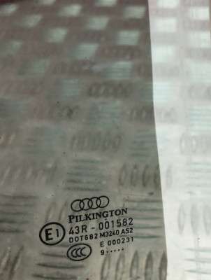 Скло бокових дверей задніх лівих Audi Q7 (2010-2015)