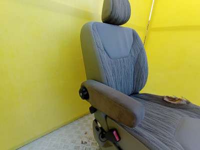 Сидение одинарное Renault Trafic II, Opel Vivaro II, Nissan Primastar II (2001-2006) дорестайл