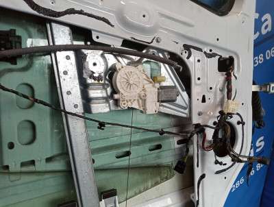 Дверь передняя левая Mercedes-Benz Sprinter W 906 (2006-2014) дорестайл