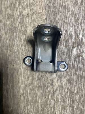 Петля Nissan Rogue 2014-2020