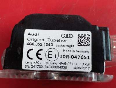 Плафон дверной карты Audi Q7 4M(2015-2020)