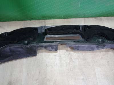 Накладка під лобове скло Ford Explorer (2011-2019)