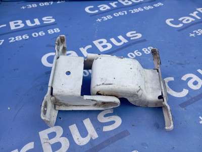 Петля двері розпашной Renault Trafic II, Opel Vivaro II, Nissan Primastar II (2006-2014) рестайл