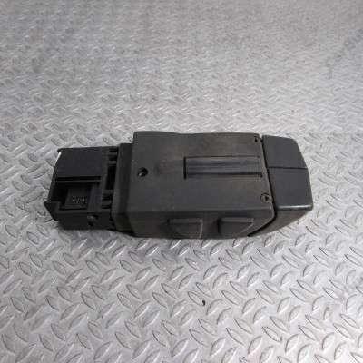 Перемикач підрульового управління магнітолою Renault Trafic II, Opel Vivaro II, Nissan Primastar II (2001-2006) дорестайл