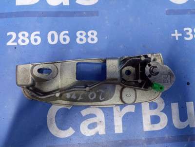 Кронштейн (тримач) ручки дверей Renault Trafic II, Opel Vivaro II, Nissan Primastar II (2006-2014) рестайл