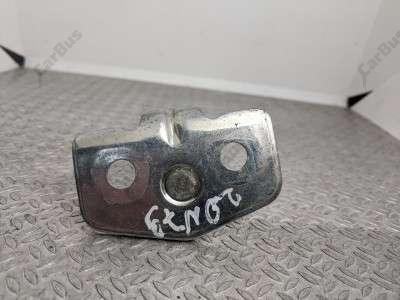 Скоба замка Renault Trafic II, Opel Vivaro II, Nissan Primastar II (2006-2014) рестайл
