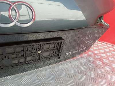 Кришка багажника (двері) Audi E-TRON